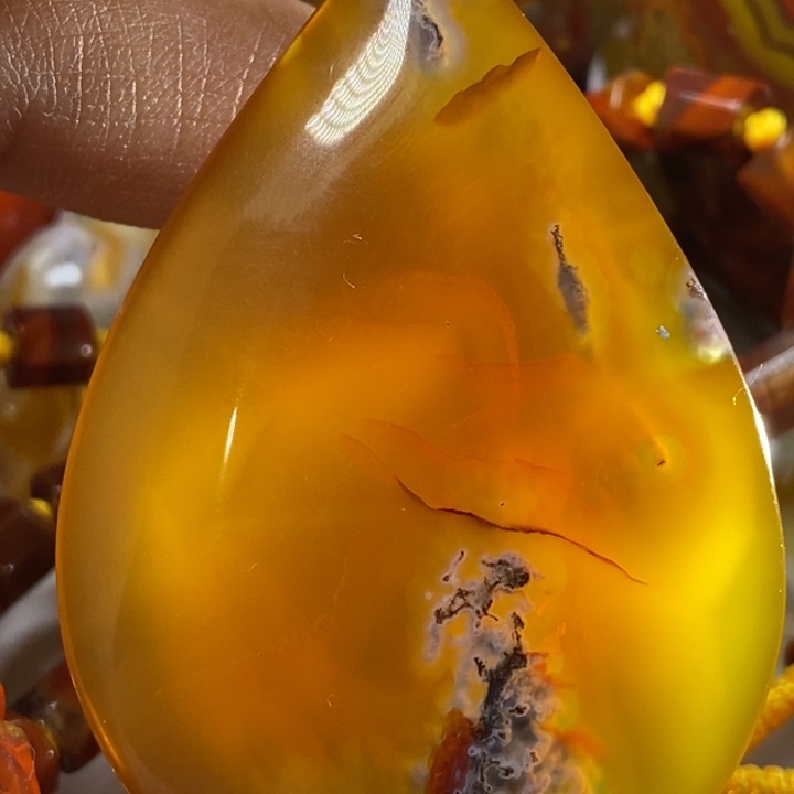 玛瑙/玉髓颈饰未镶嵌