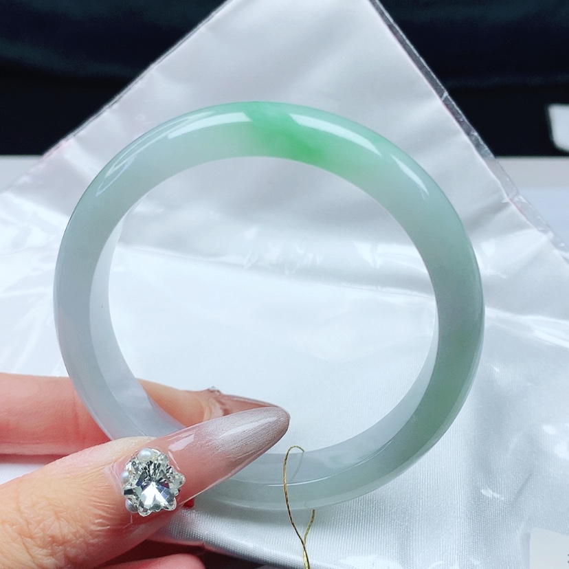 【闪购商品】翡翠手镯未镶嵌花*岁55.6圈