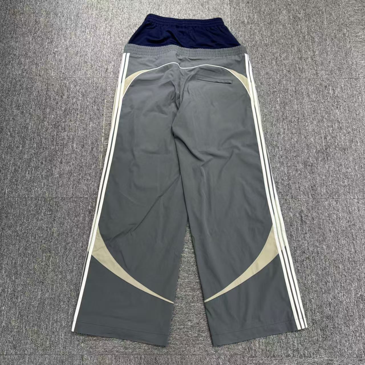 未使用 Balenciaga/巴黎世家 编码19831 双层腰假两件拼接运动裤 