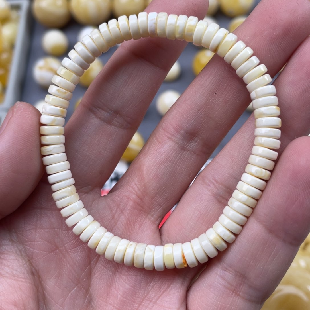 蜜蜡珠宝奇石未镶嵌