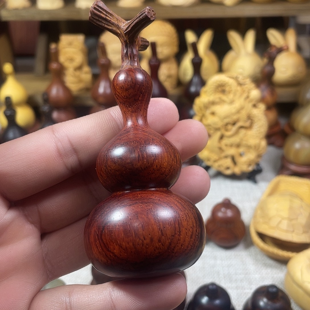 微凹黄檀（南美大红酸枝）