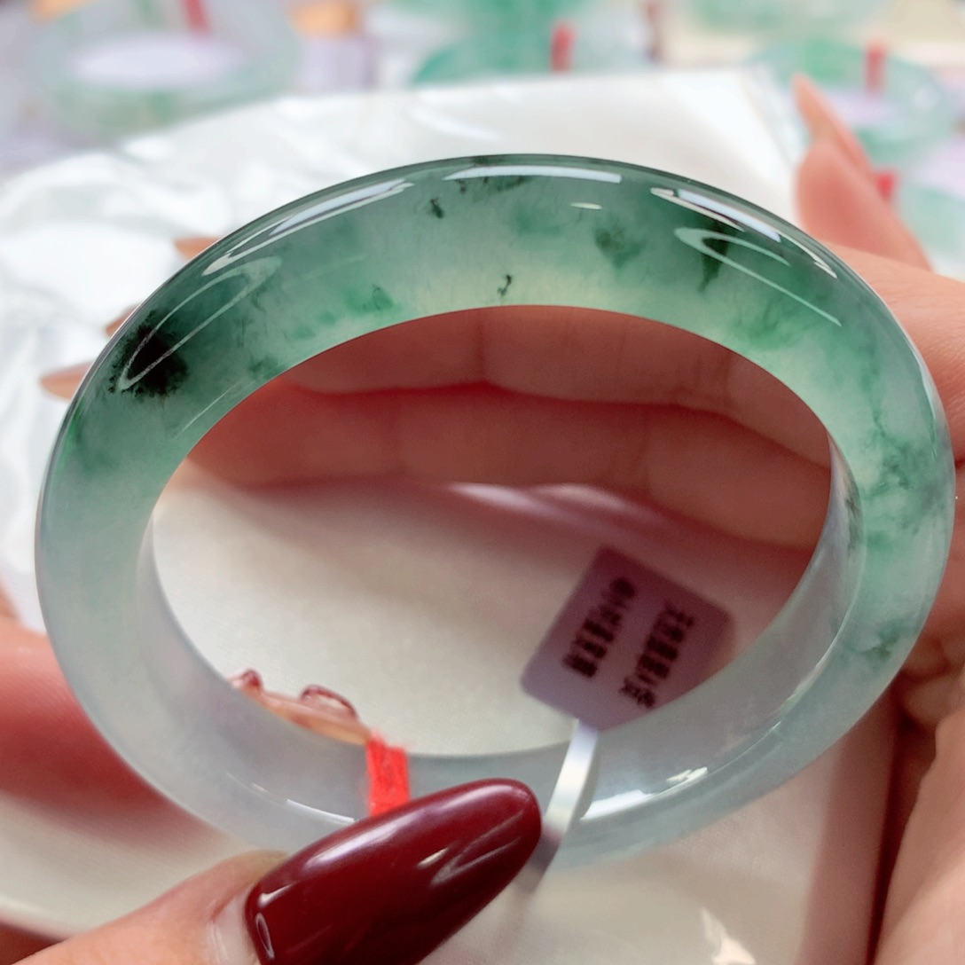 翡翠手镯（贵妃镯）未镶嵌师妹