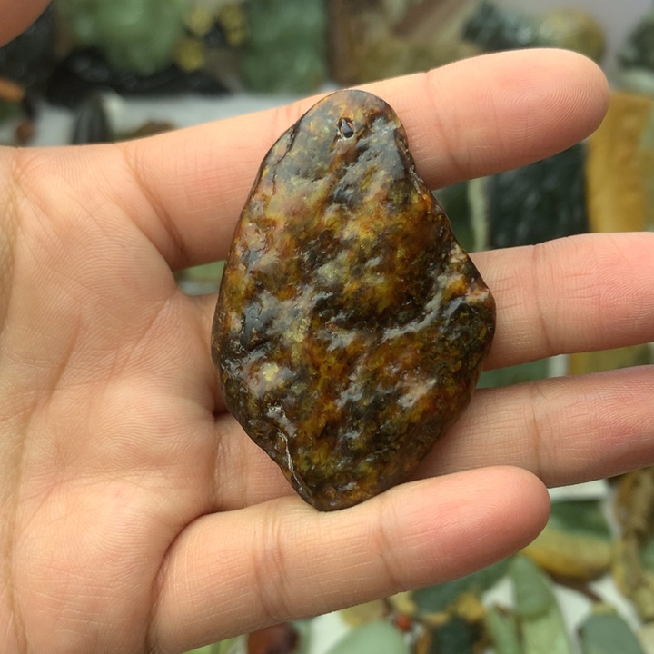 岫岩河磨玉（透闪石质玉）挂件未镶嵌