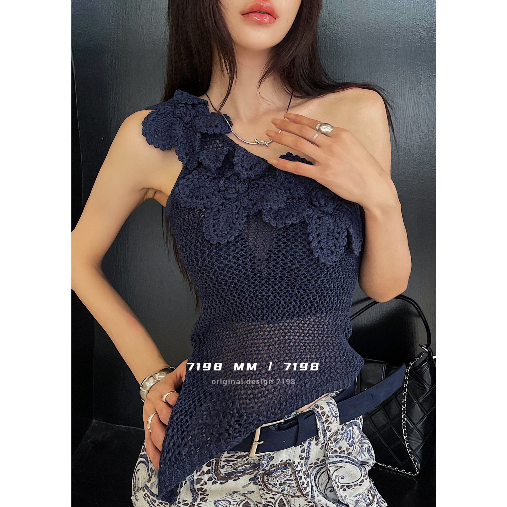 夏上新【7198MM】纯欲手工钩织花朵针织背心(无配饰)  6302#  GLP