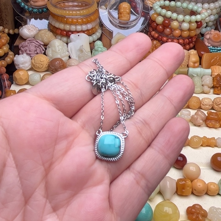 未镶嵌石英质玉（缅黄）珠宝半成品