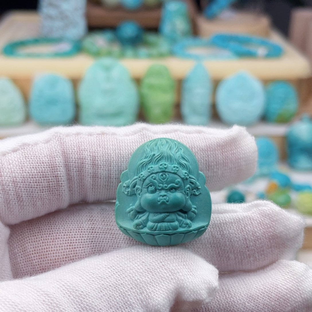 未镶嵌绿松石珠宝奇石