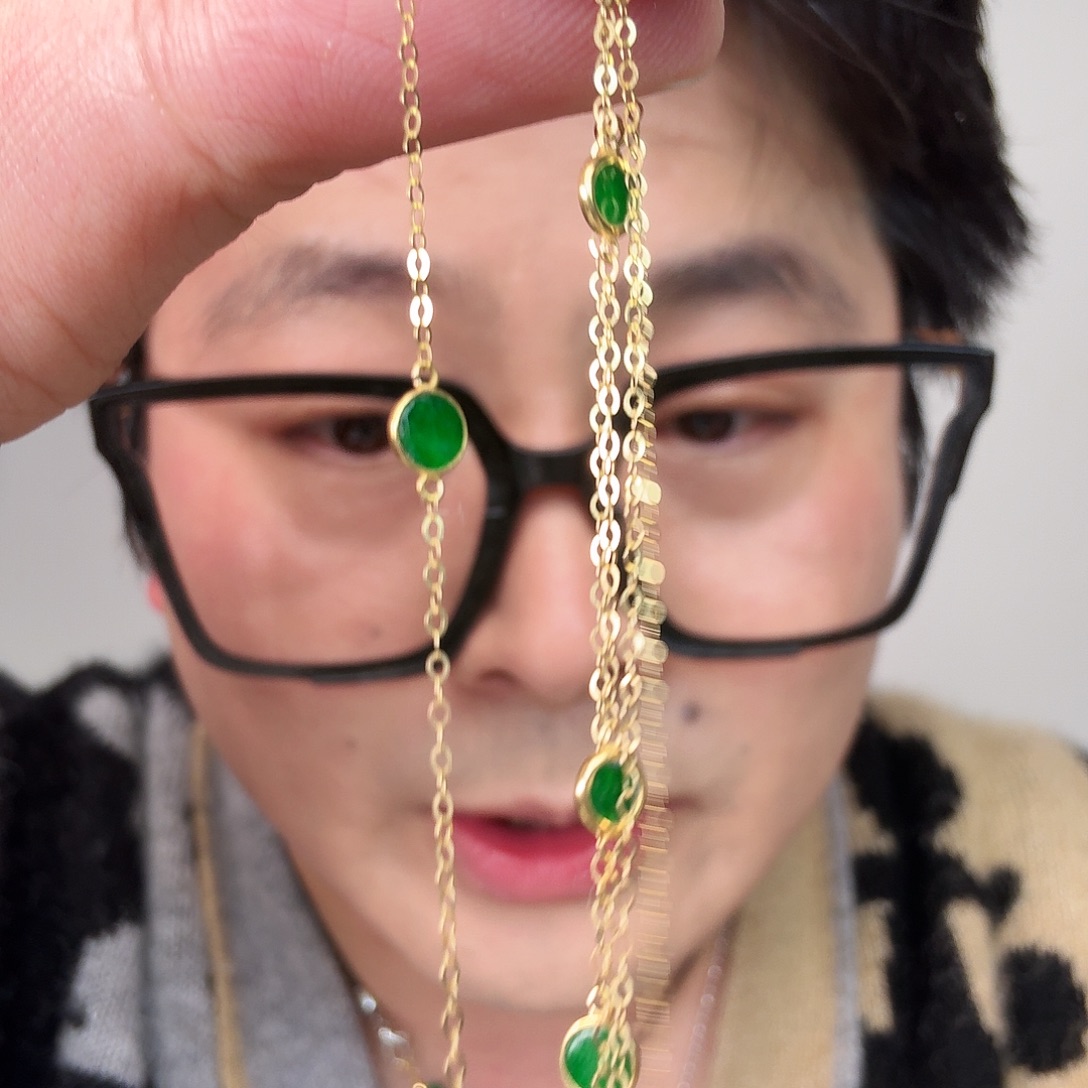 翡翠18K金镶嵌颈饰一件