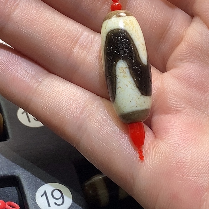 忘***.玛瑙/玉髓（覆膜）未镶嵌颈饰