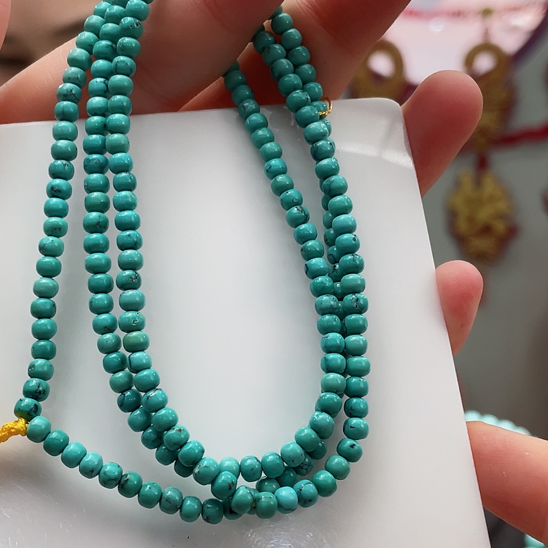 绿松石颈饰未镶嵌