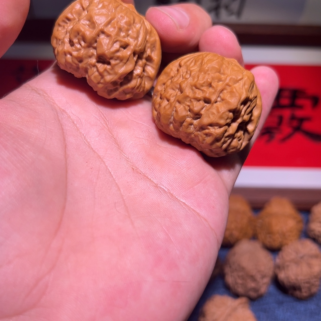 文玩核桃吊坠40蛤蟆头一对，蛙饼