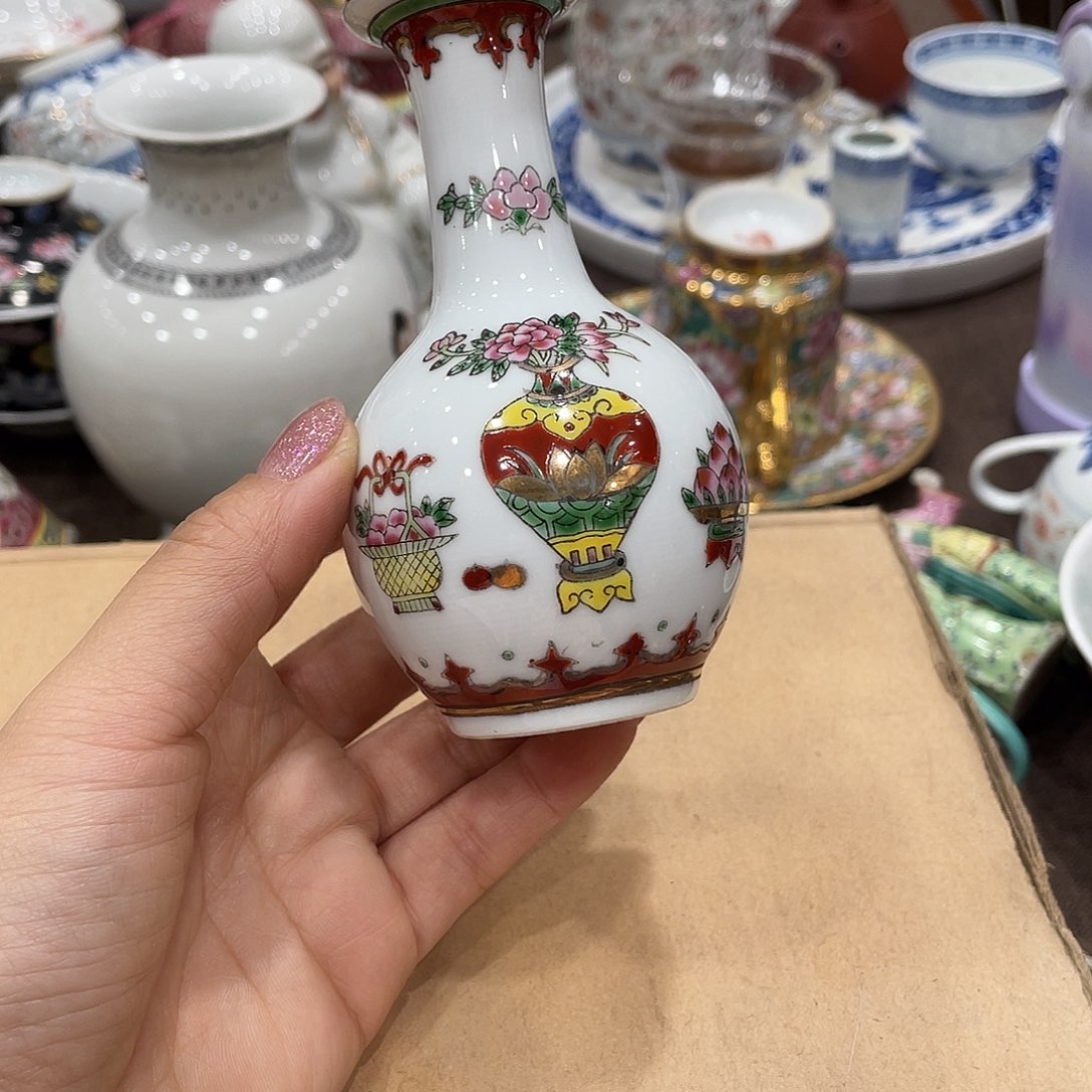 瓷片景德镇粉彩花瓶