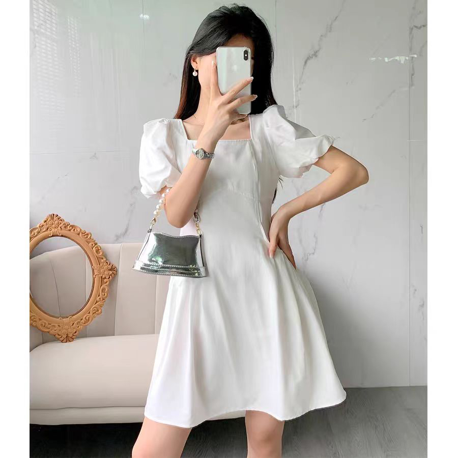 夏季显瘦气质白色方领收腰法式连衣裙