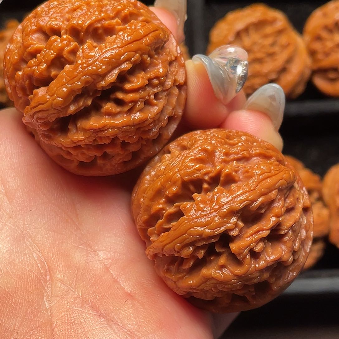 文玩核桃把件秦岭山脉核桃