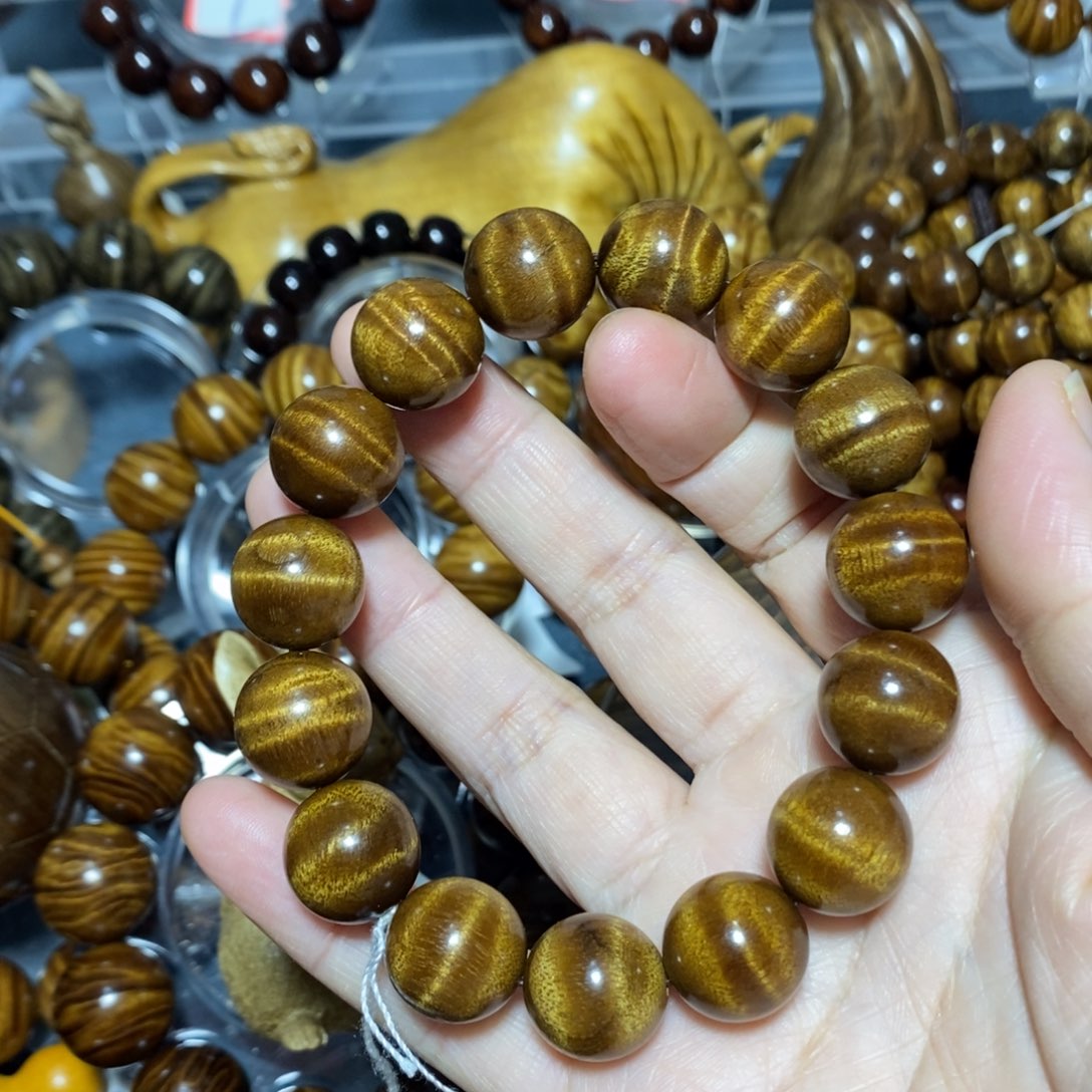 金丝楠木雕工艺品15