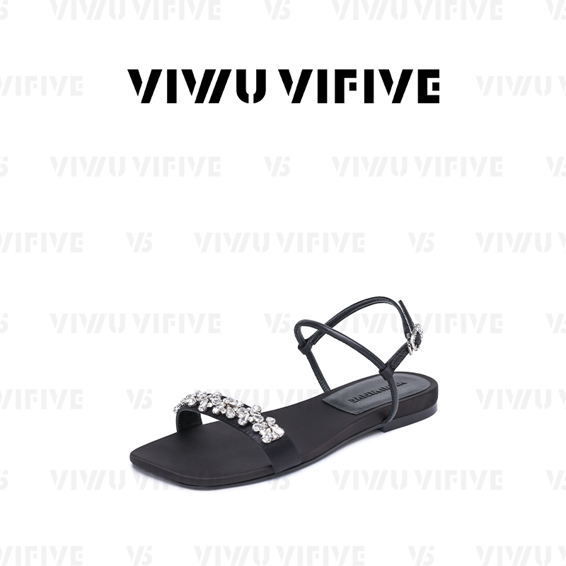 V5「夏汐·凉鞋」2025新款爆款花瓣水钻露趾平底真丝布外穿凉鞋女士