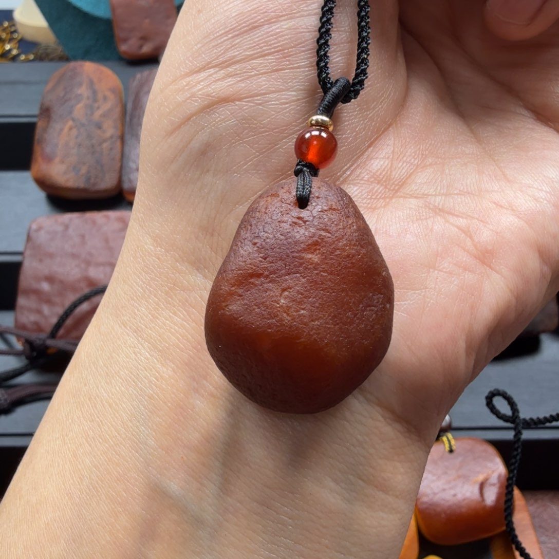 琥珀吊坠(赠链)未镶嵌