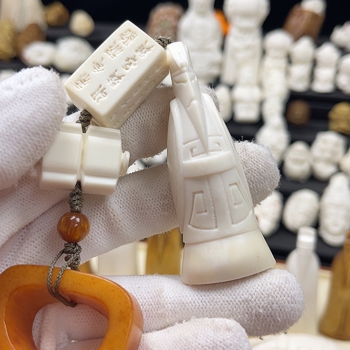 黄***哥鹿骨手串/手链翁仲