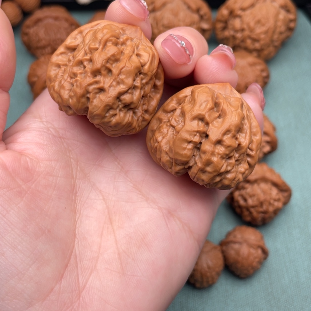 文玩核桃把件全品四开背蛙36.8