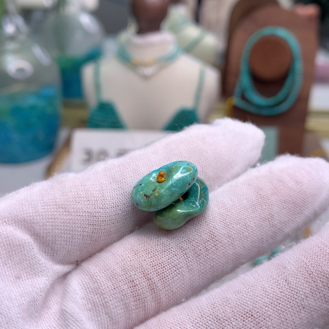 绿松石未镶嵌饰品