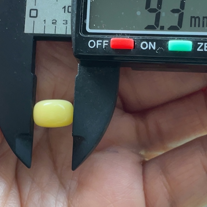 【闪购商品】琥珀裸石未镶嵌40号