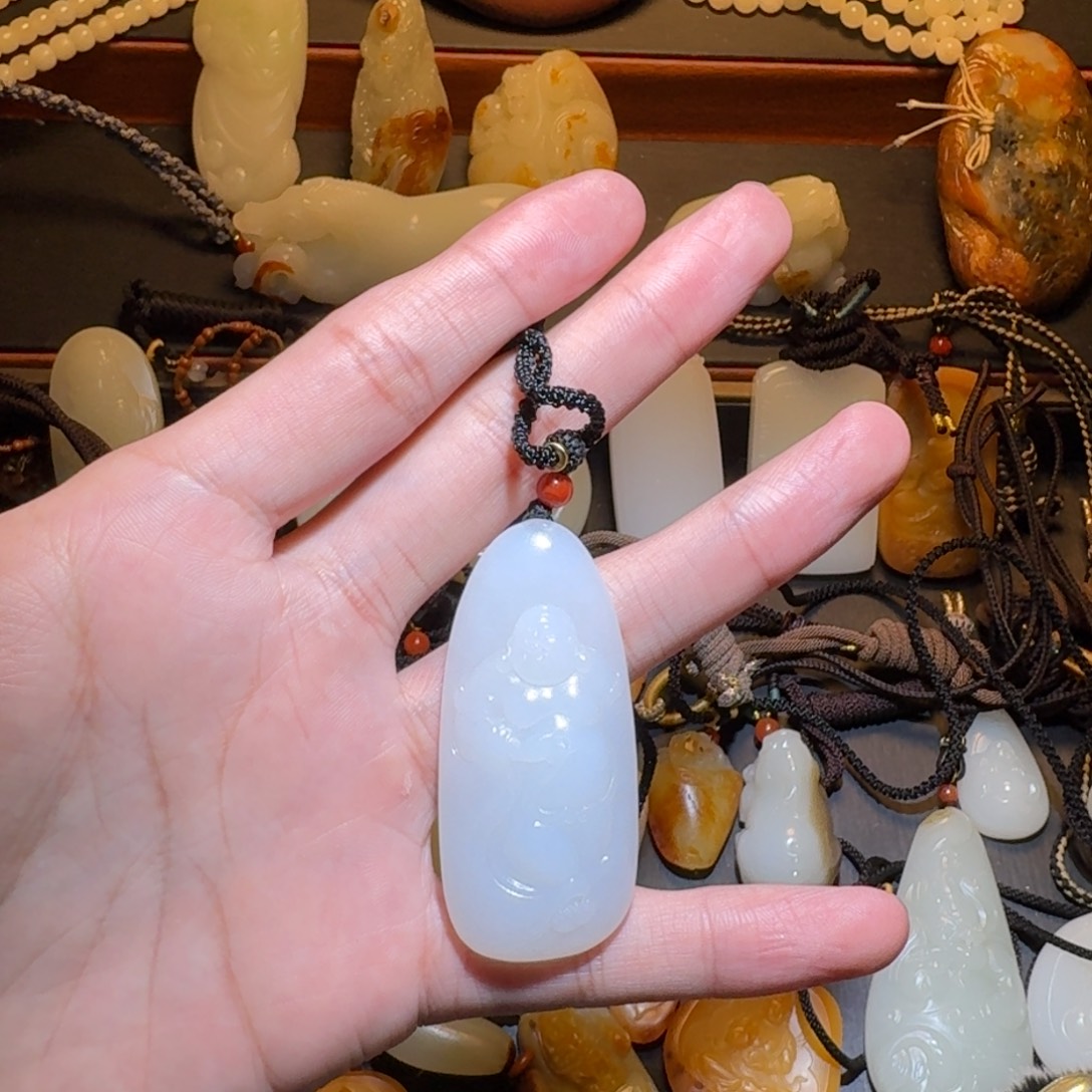 和田玉未镶嵌颈饰