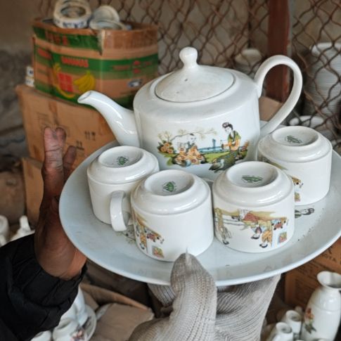 库存微瑕多孔茶壶一套容量500毫升