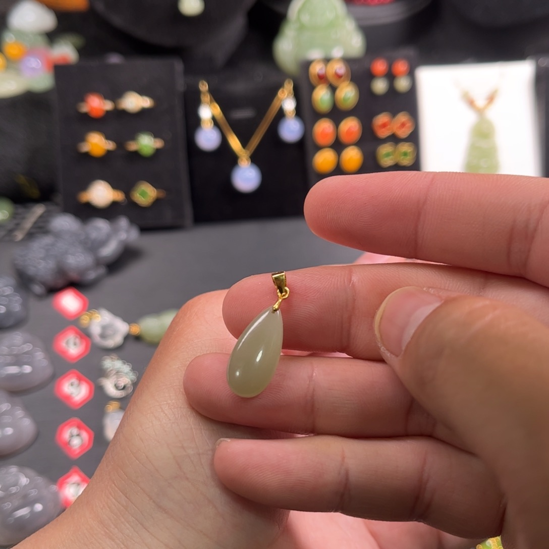 颈饰银S925镶嵌和田玉玉**风