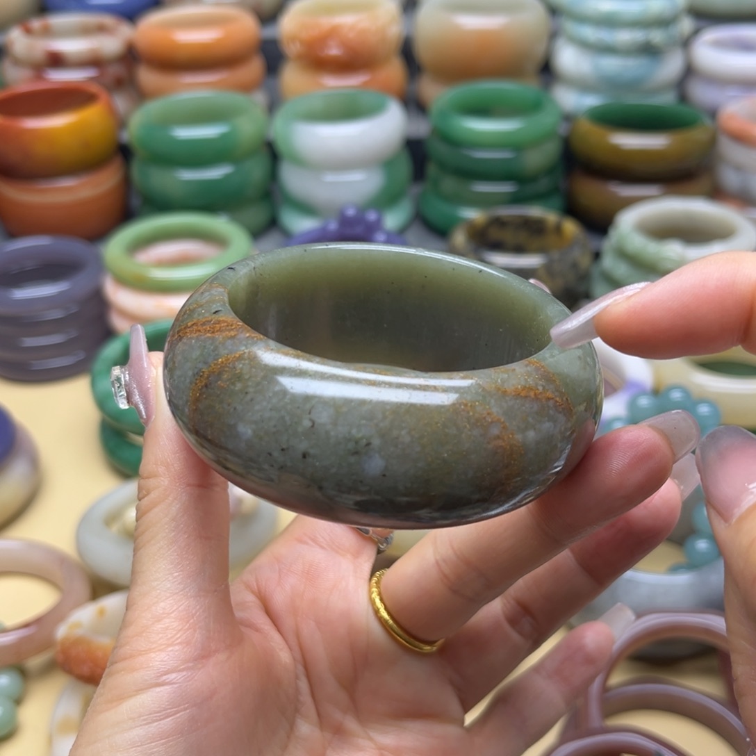 石英质玉手镯未镶嵌不退