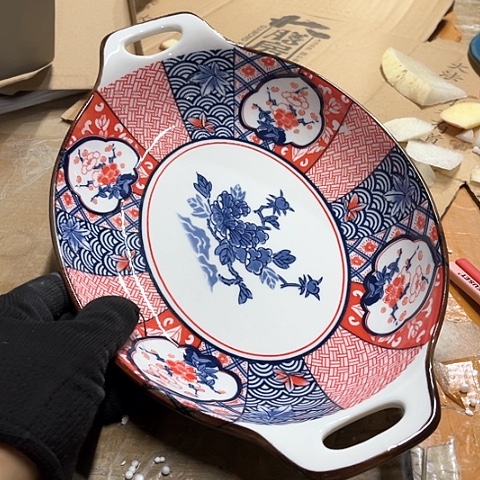 微瑕，不明火，口径26，宽18，高度3万里烧一个鱼盘