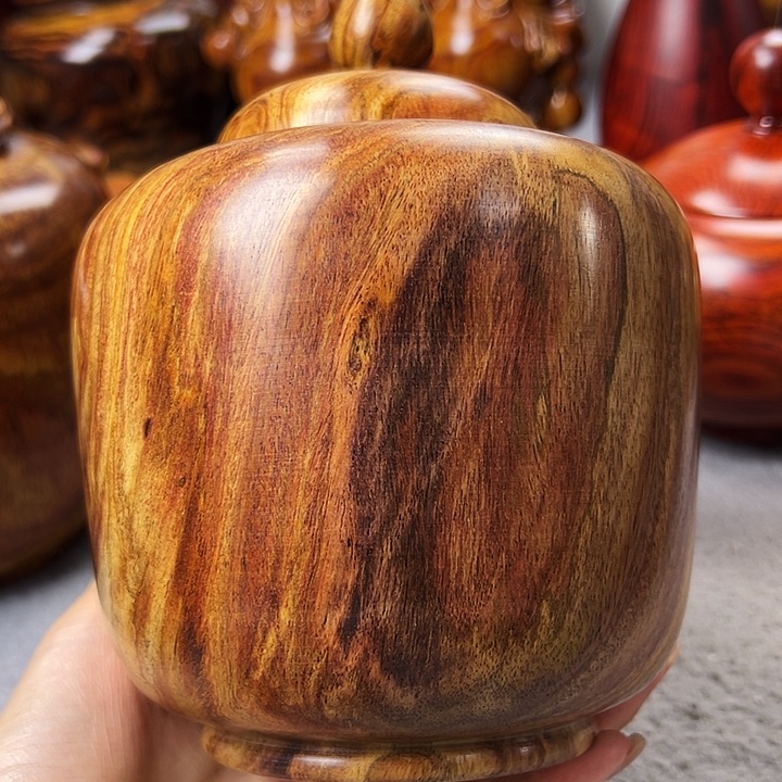 真***意越南黄花梨茶叶罐一个