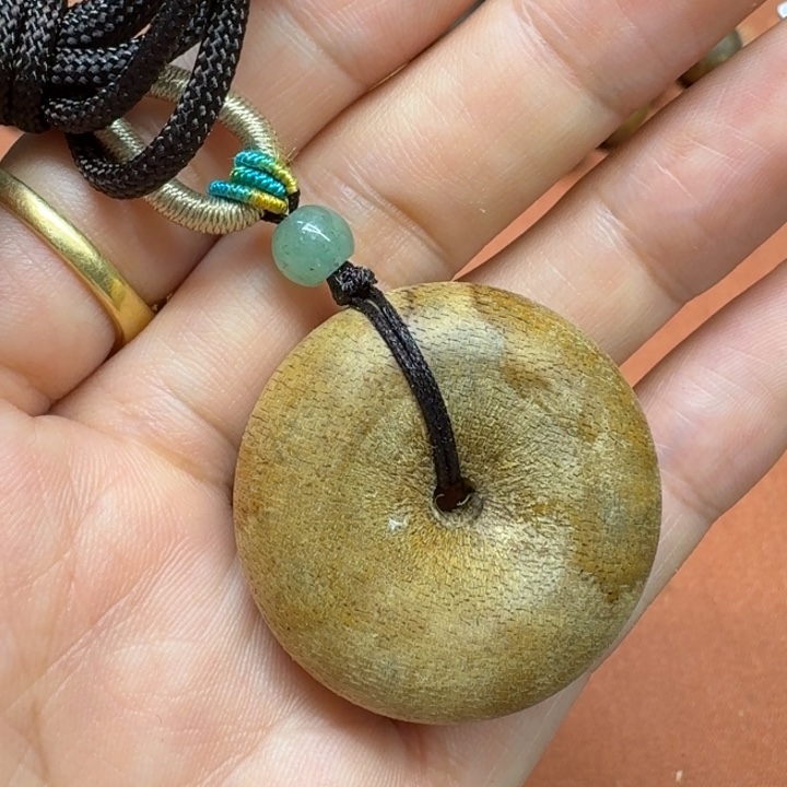 大叶紫檀（黑酸枝木类）