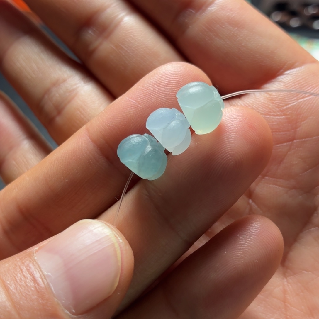 定制翡翠未镶嵌莲花