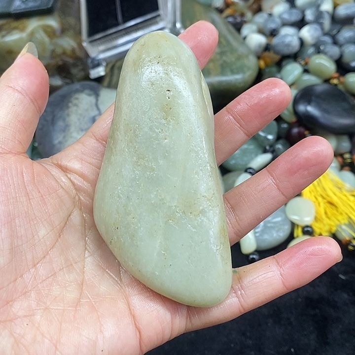 和田玉（糖玉）未镶嵌挂件