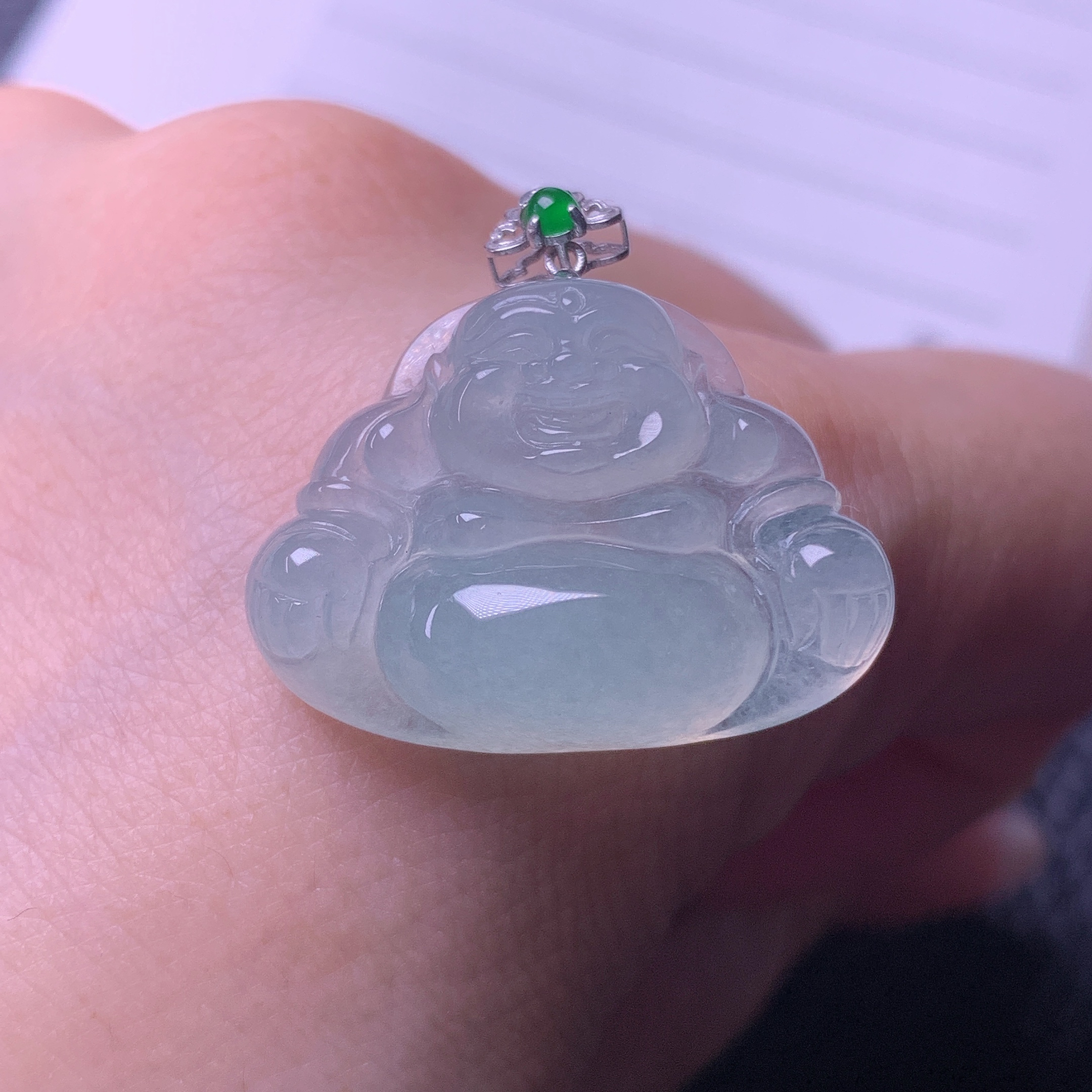 天然缅甸a货翡翠浅绿佛公坐佛一刀切玉吊坠18k金19/25/7