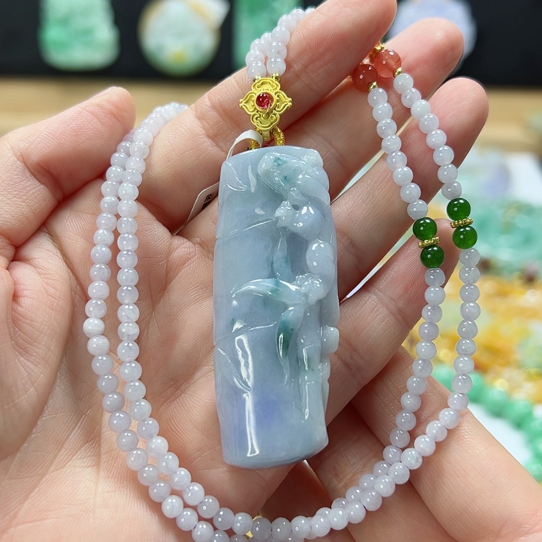颈饰未镶嵌翡翠吊坠