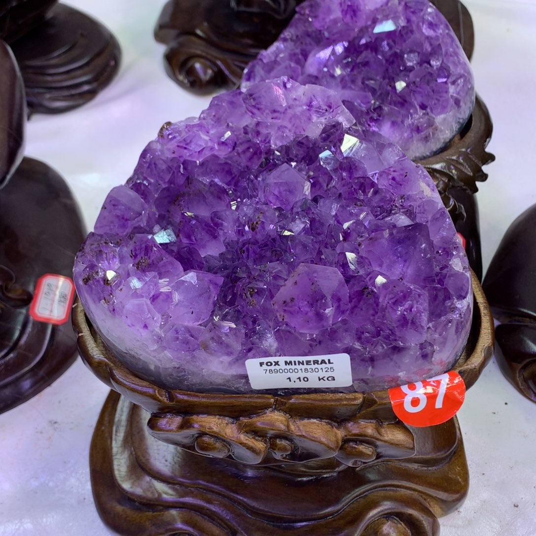 ****机未镶嵌大型摆件（非配饰）紫晶