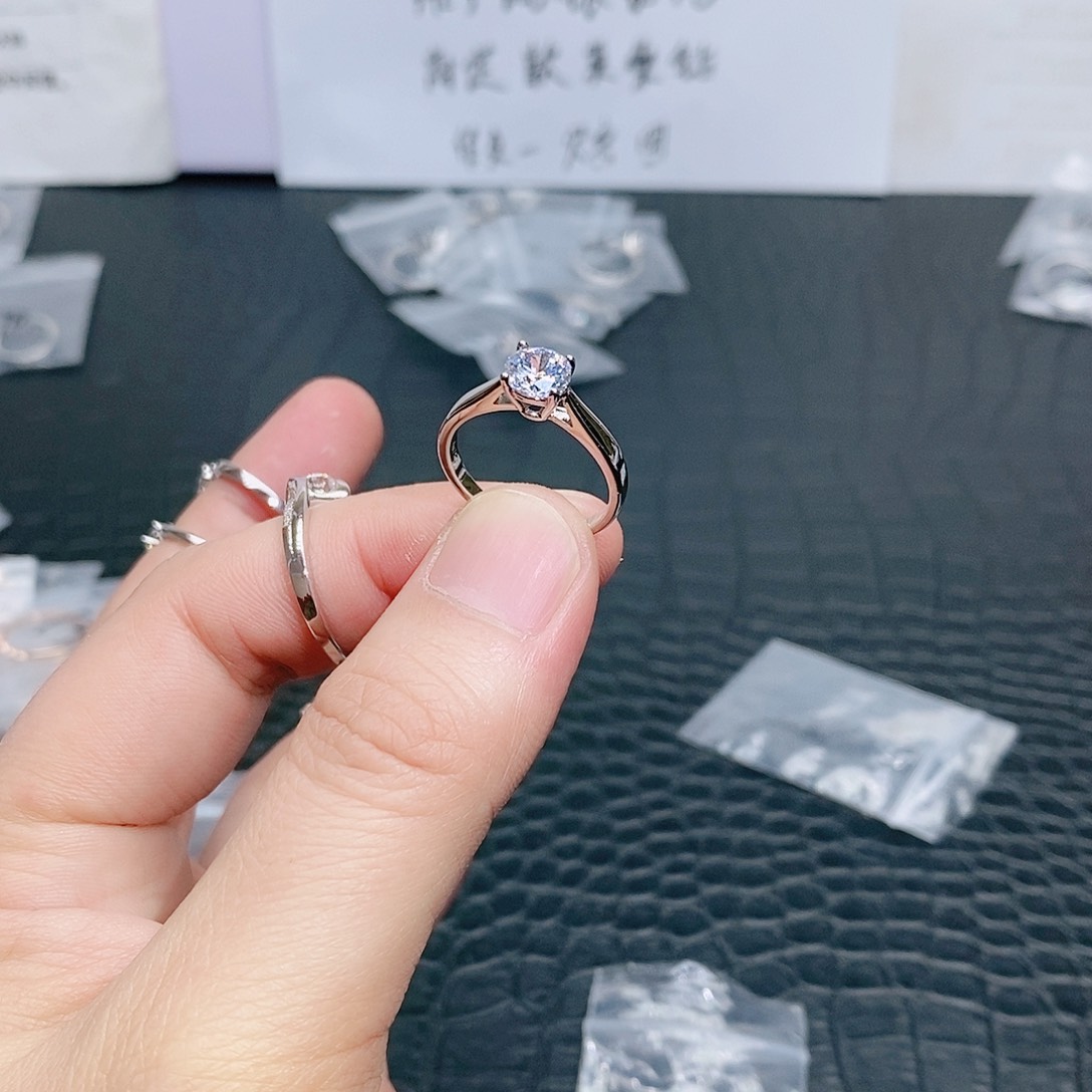 合成碳硅石925银周家四爪1克拉15码