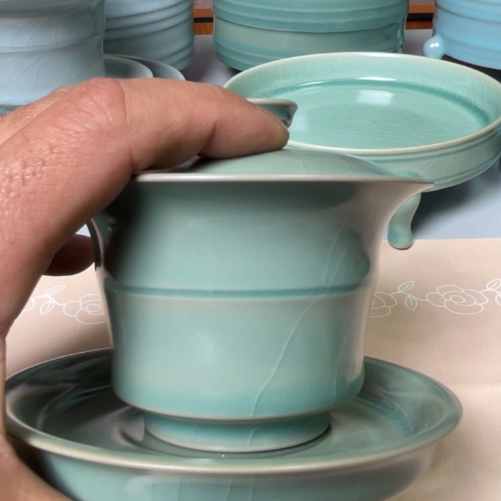 杯子青绿釉竹节盖碗 