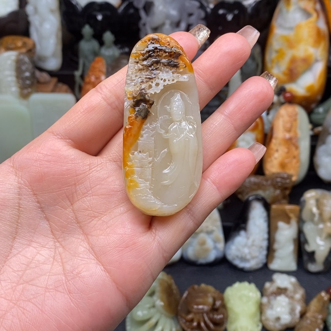 和田玉颈饰未镶嵌丿***辰