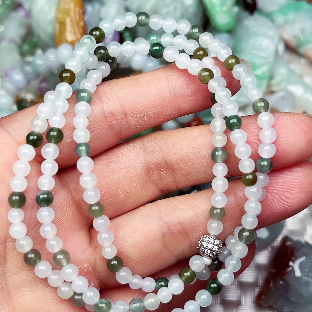 翡翠挂件未镶嵌翡翠