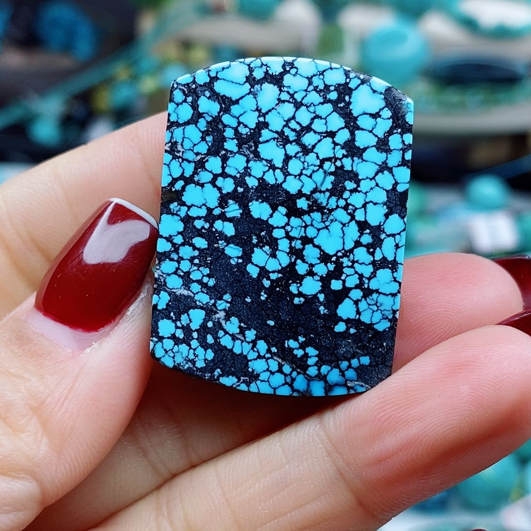 绿松石颈饰未镶嵌