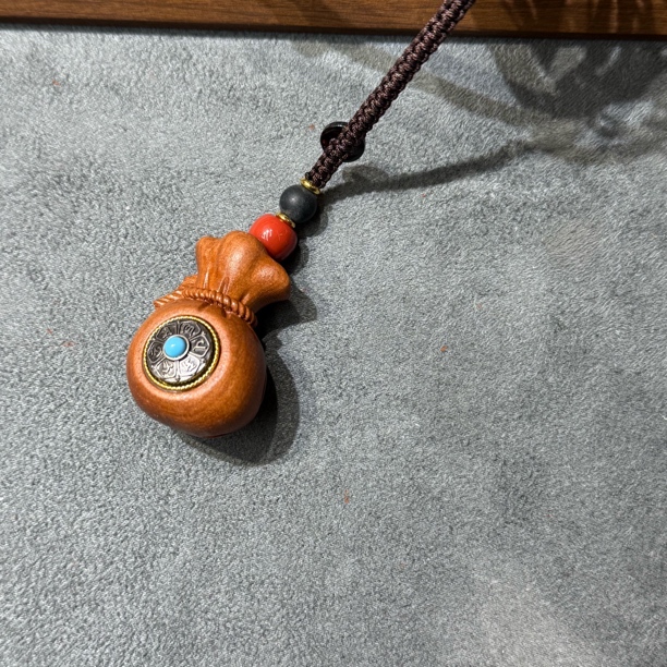 桃木钱袋挂件一个-3256