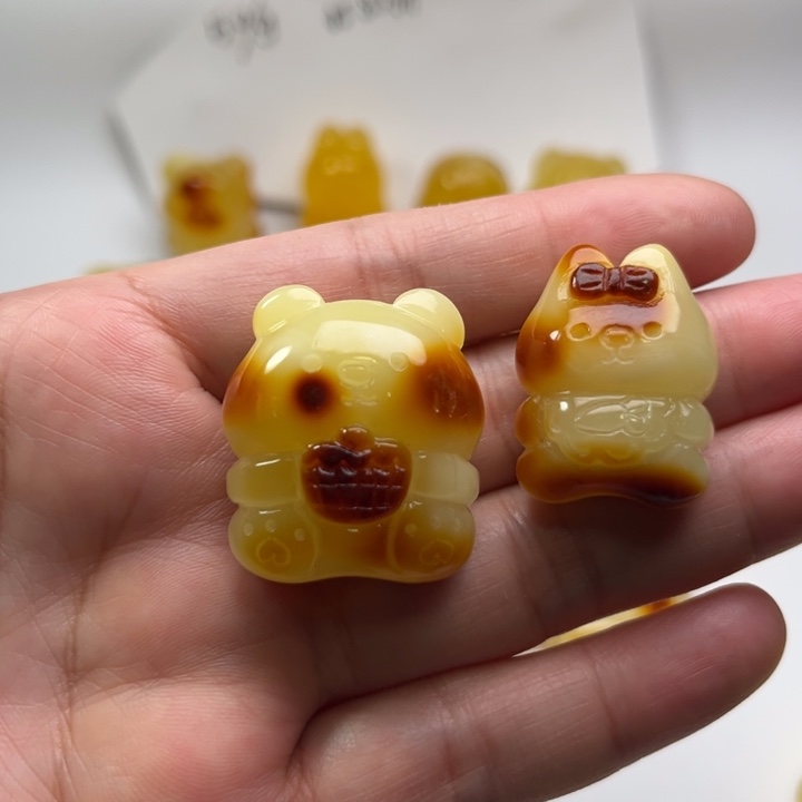 琥珀颈饰未镶嵌朝**我琥珀蜜蜡