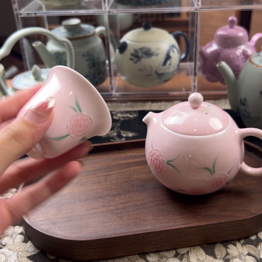 茶具等产品的生产和销售为一体