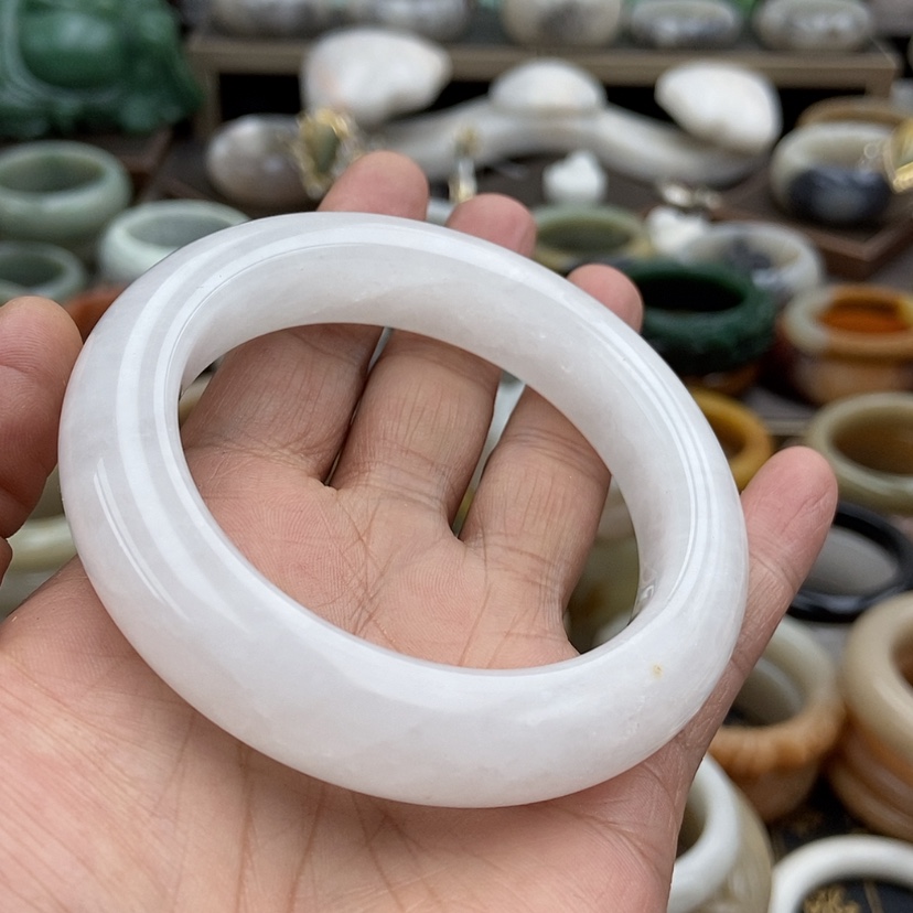 【闪购商品】石英质玉未镶嵌手镯58
