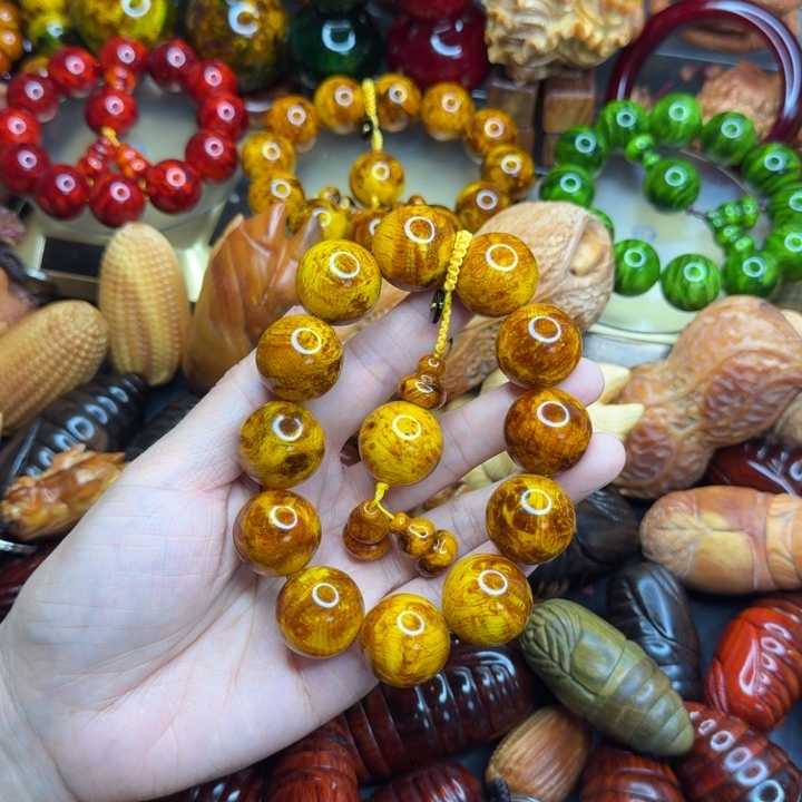 松木琥珀木文玩手串