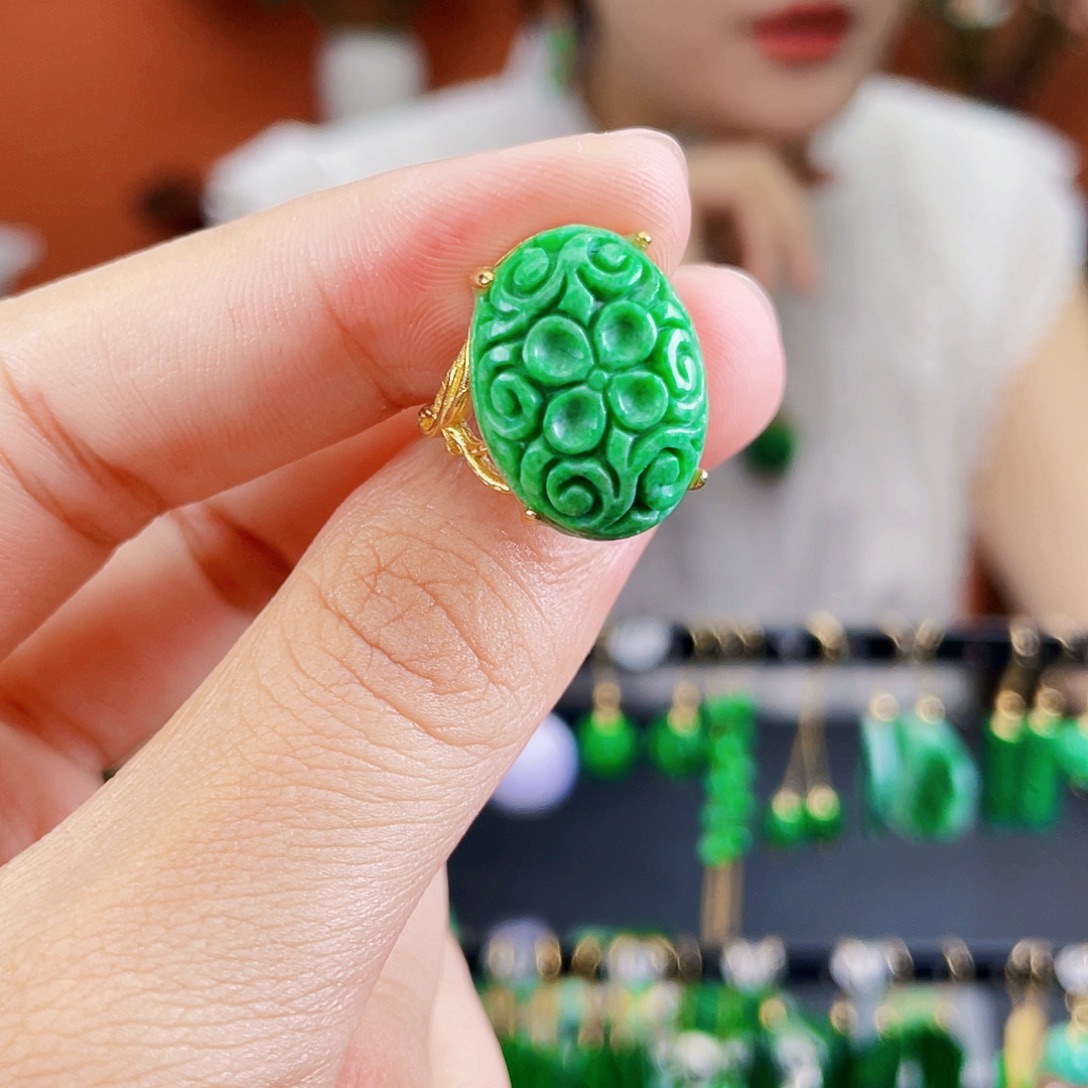 银S925镶嵌翡翠耳饰