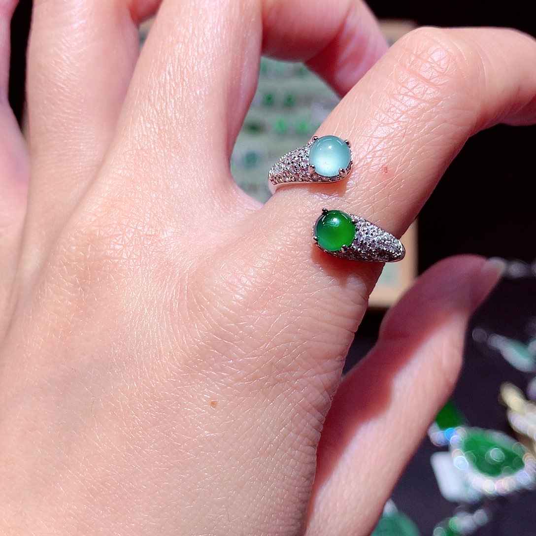 【闪购商品】翡翠吊坠(不含链)未镶嵌