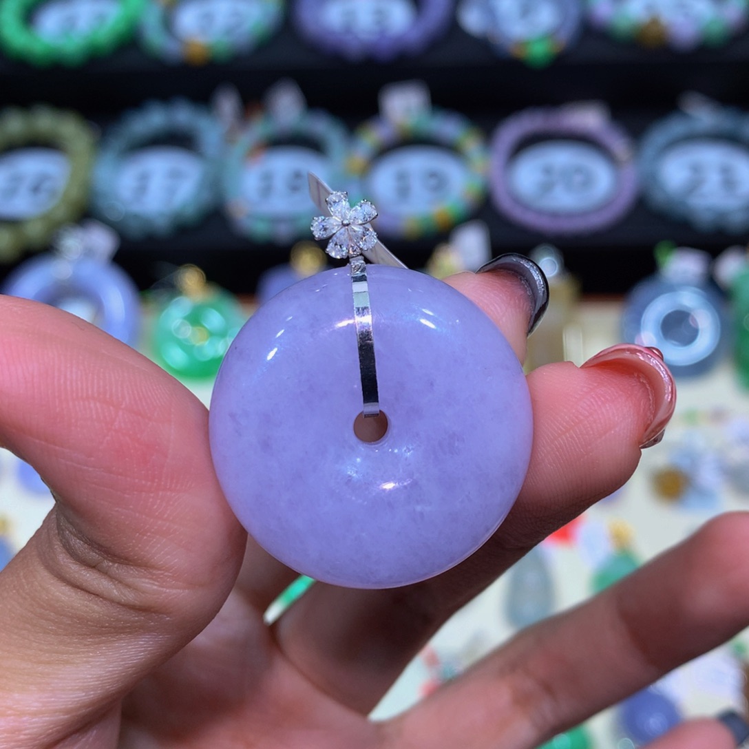 六***主翡翠18K金镶嵌颈饰翡翠