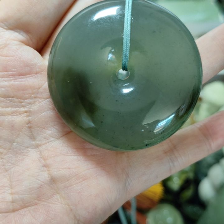 岫玉未镶嵌平安扣